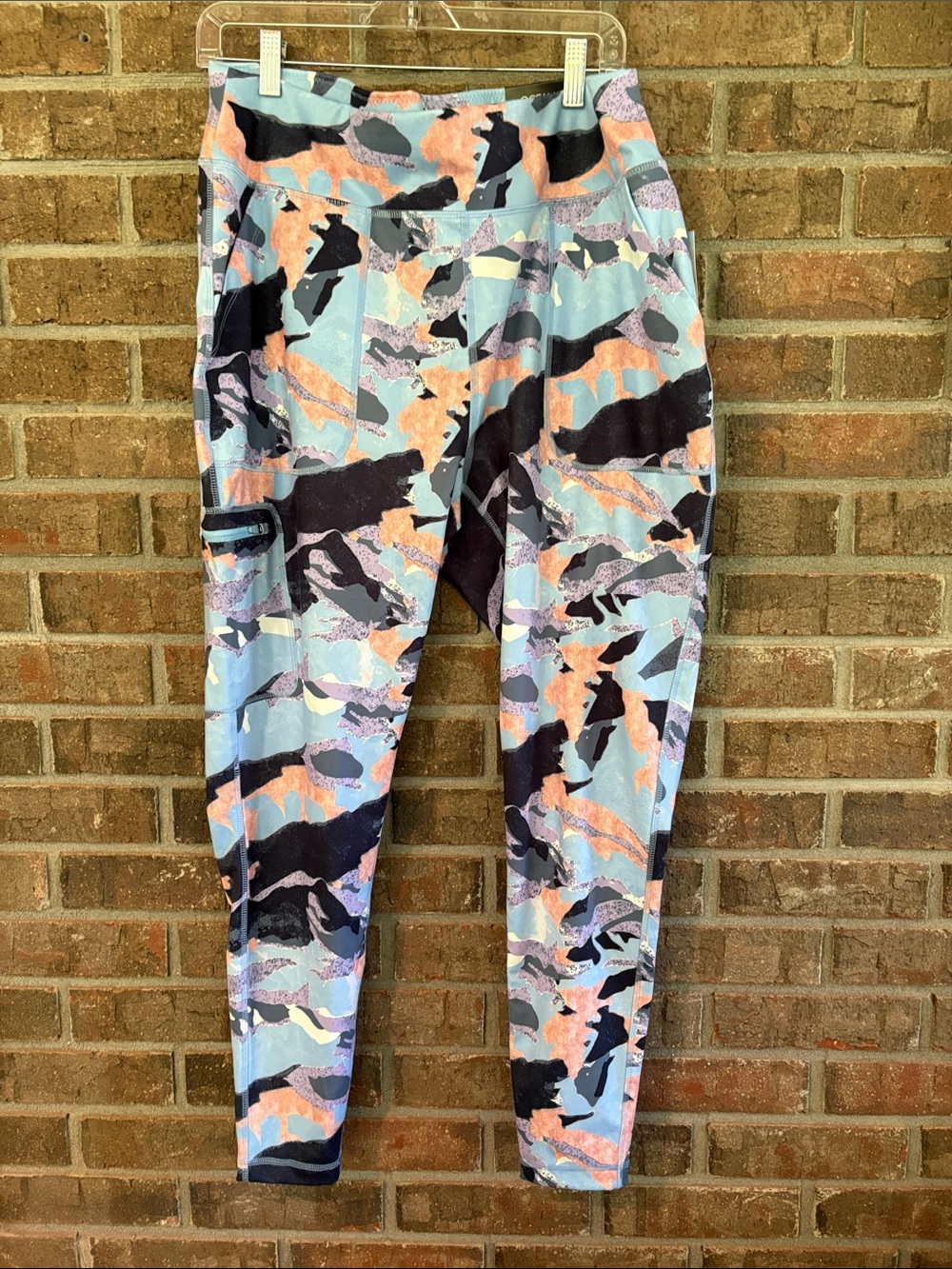 Women's Abstract Print Active Leggings - Pastel Multi